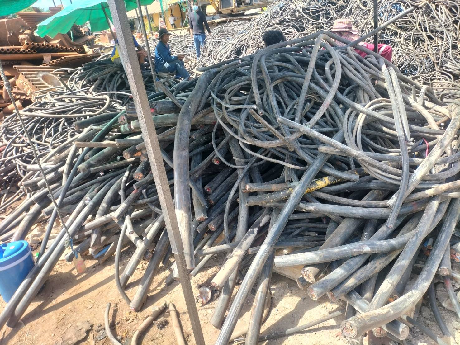 รับซื้อทองแดงและสายไฟเก่าทุกชนิด