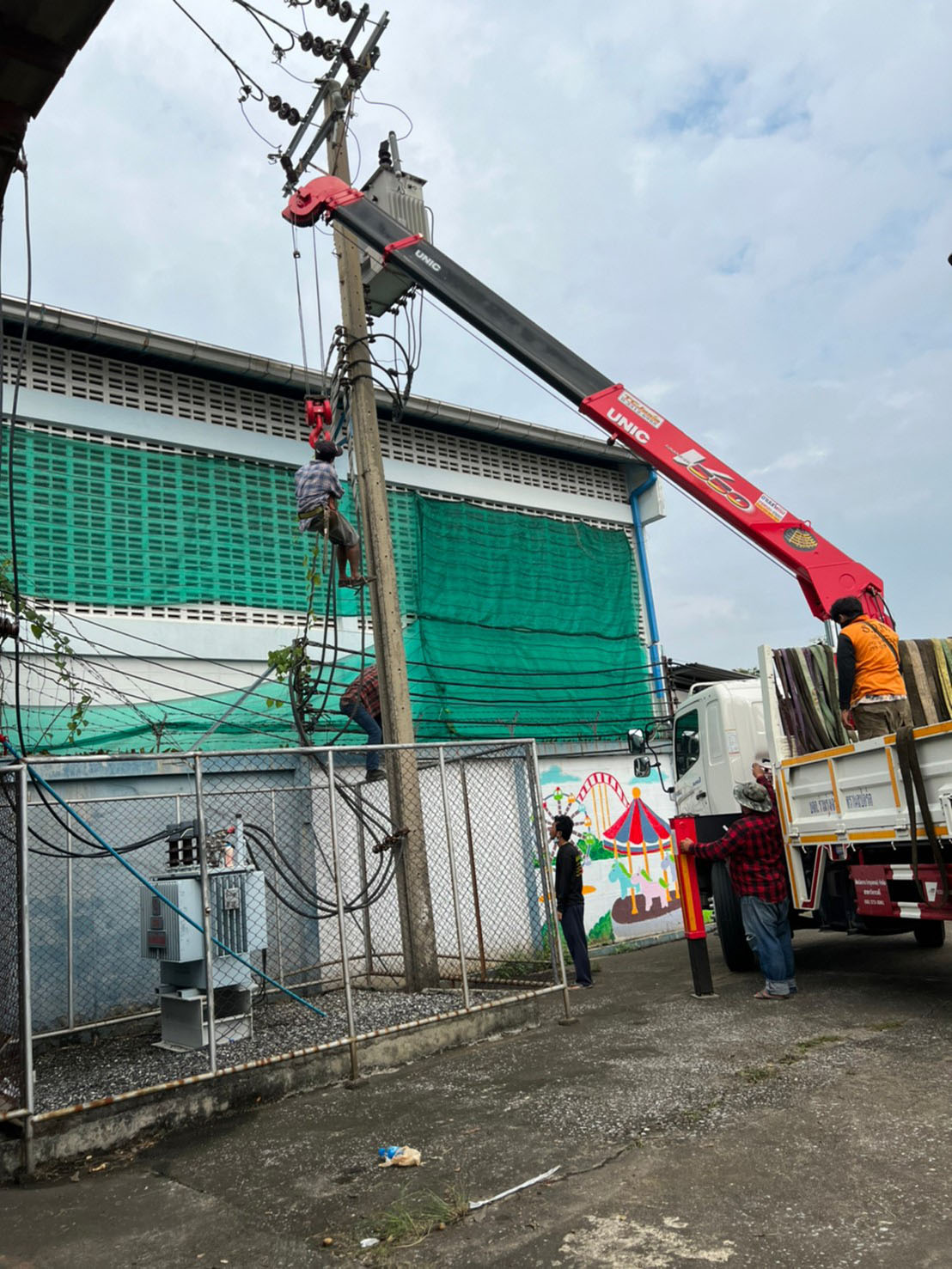 บริการรับซื้อและรับประมูลของเก่าจำนวนมากถึงสถานที่