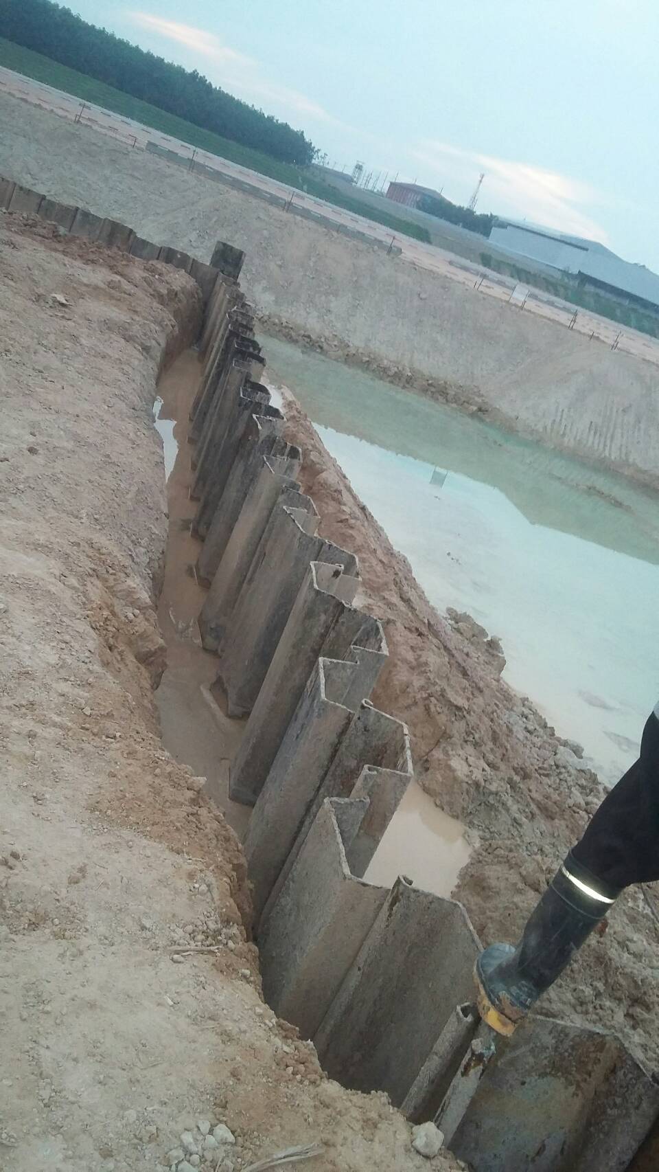 ตอกชิทไพล12เมตรด้วยระบบปั้มน้ำแรงด้นสูง (Water Jet) อำเภอ ปลวกแดง